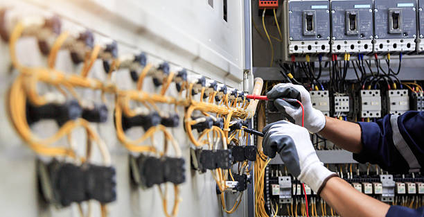 Professional Electrician technician working in Evans, GA
